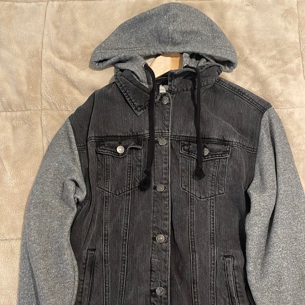 Forever 21 black denim jacket